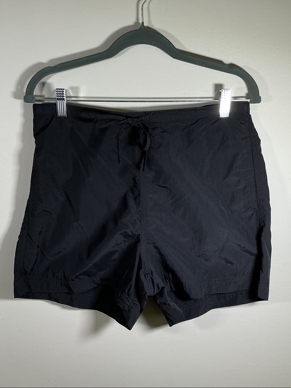 L.L. Bean Women’s Black Nylon Shorts Size 10 | Lightweight Pull-On